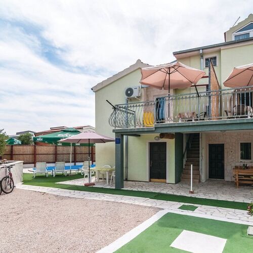 Apartments Pemita Razanj