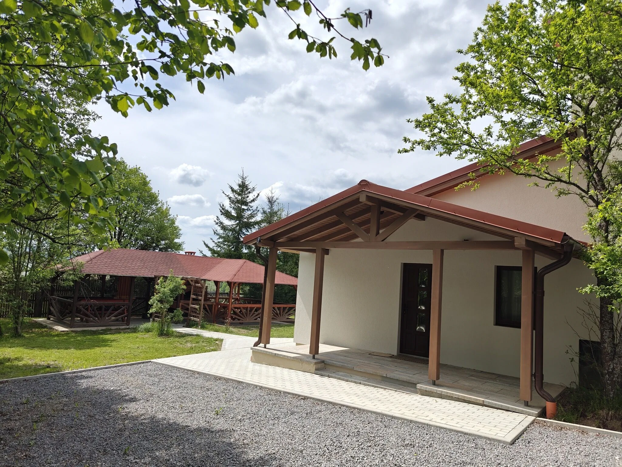 Casa la Cheie Gyulak Izvoare