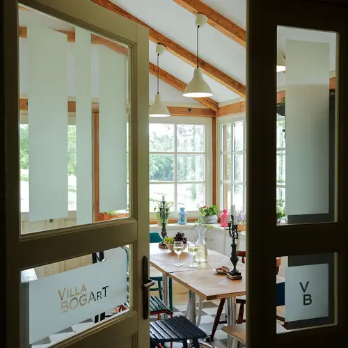 K&ouml;z&ouml;s terek a VILLABOGArT Vend&eacute;gh&aacute;zban- konyha &eacute;s &eacute;tkező