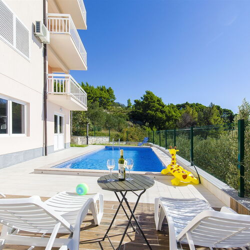 Apartments Seaview Tucepi  2