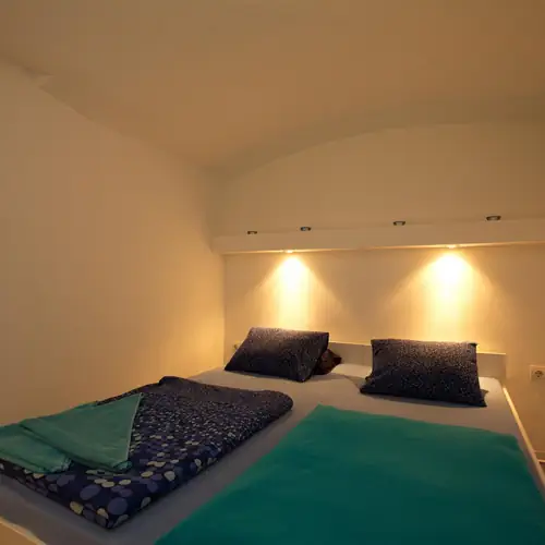 H&aacute;l&oacute;szoba