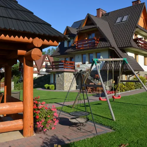 Jedla miejsce gościnne - ogr&oacute;d z altaną