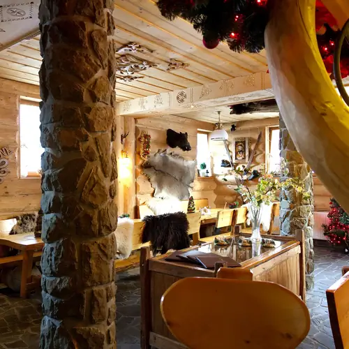 Restauracja i pomieszczenie śniadaniowe