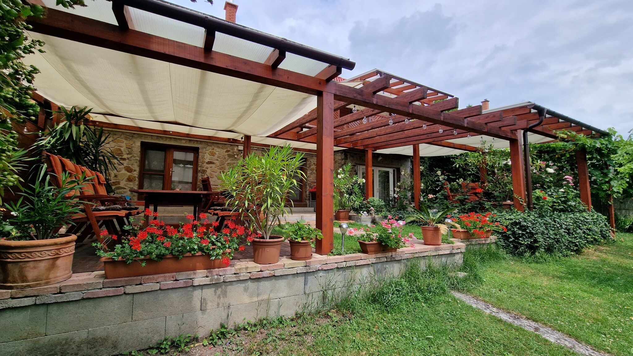 Virág Apartmanház Sopron