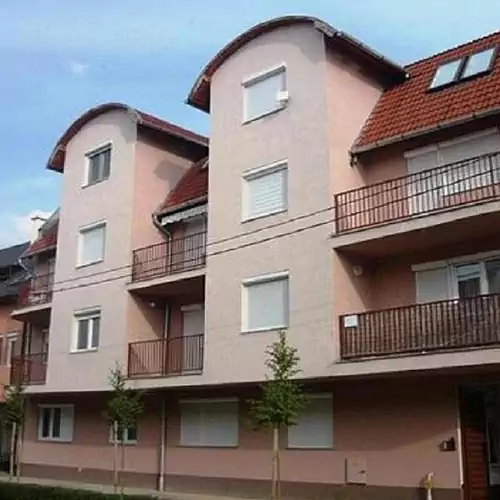 Valentin Deluxe Apartman Hajdúszoboszló 002 kép