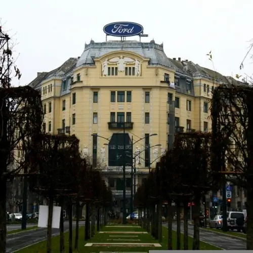 Az &eacute;p&uuml;let