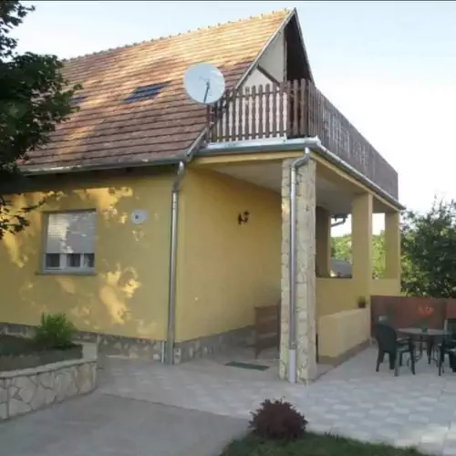 Réka Nyaralóház Fonyód 001 kép