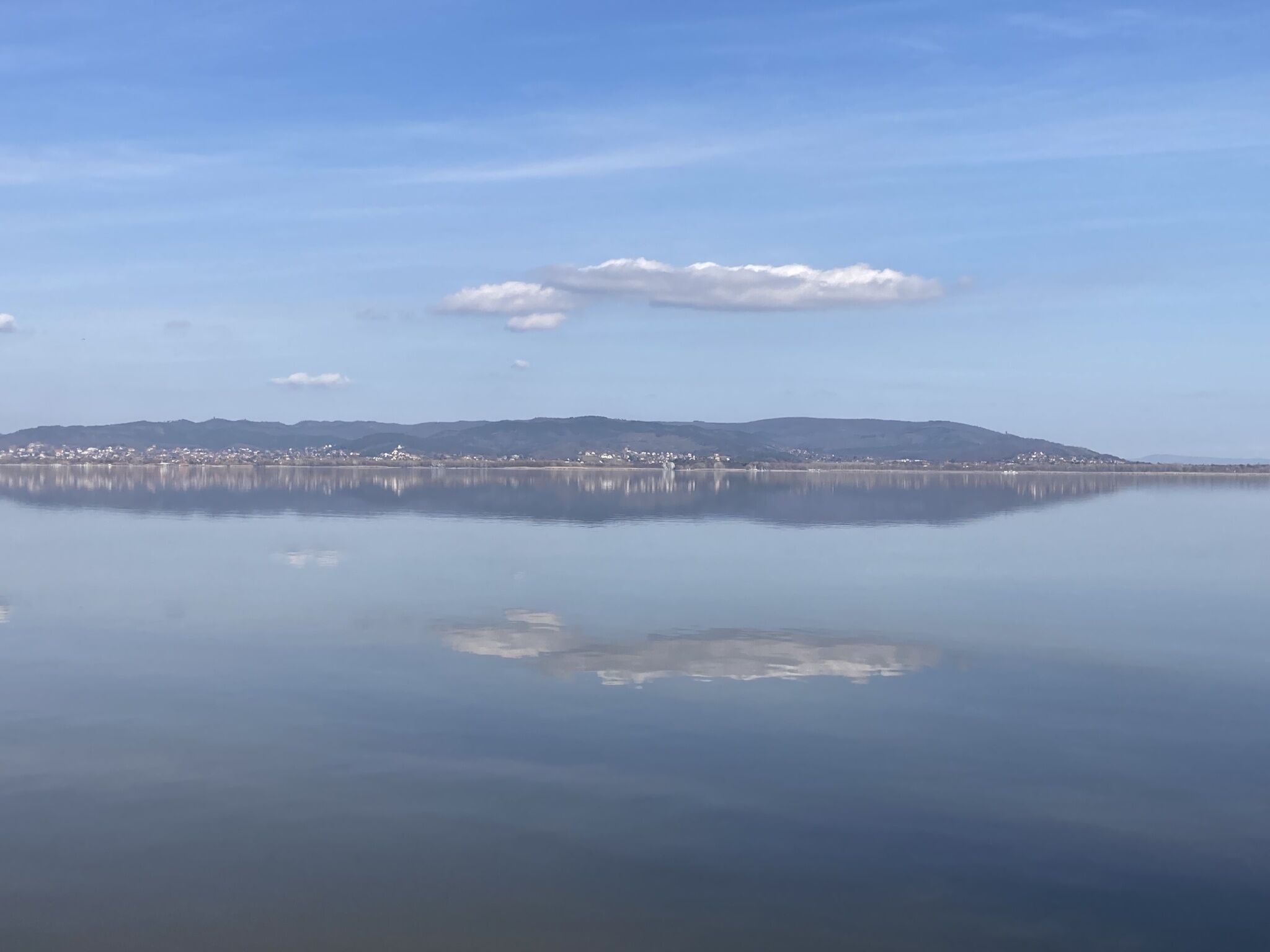 Boglárka és Levente Vízparti Apartmanok Balatonmáriafürdő
