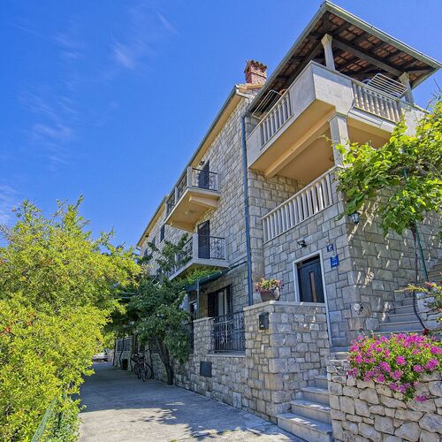 Apartments Neppa Postira