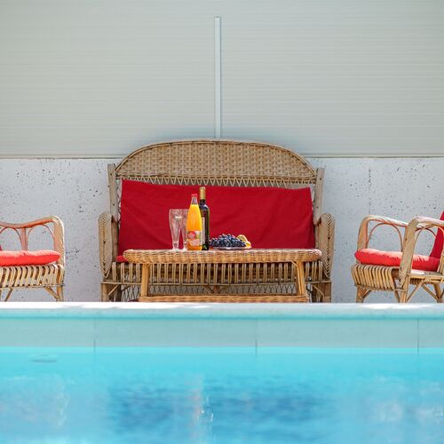 Apartments Vesna with pool Vodice  2