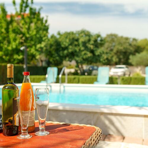 Apartments Vesna with pool Vodice  4