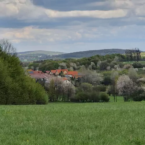 Tündérgyöngye Apartmanház Zirc-Tündérmajor 012 kép