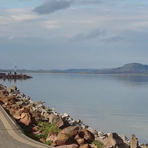 Pingvin Apartman Balatonmáriafürdő 005 kép