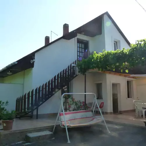 Eszter Apartmanház Balatonkeresztúr 009 kép