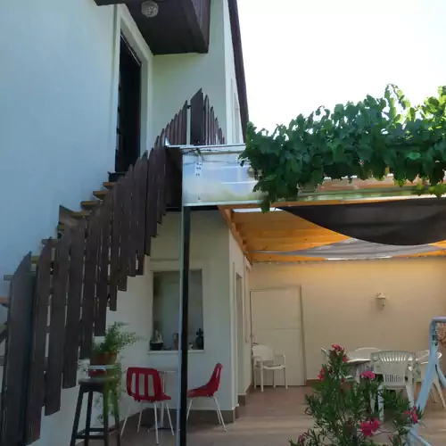 Eszter Apartmanház Balatonkeresztúr 015 kép