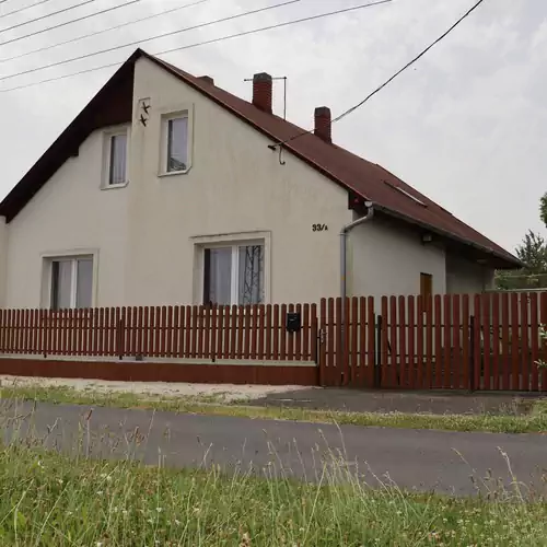 Eszter Apartmanház Balatonkeresztúr 003 kép