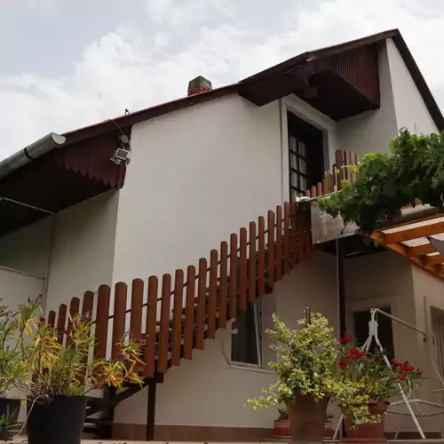 Eszter Apartmanház Balatonkeresztúr 008 kép