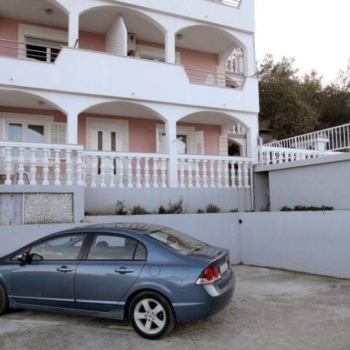 Apartments Iva Arbanija  3