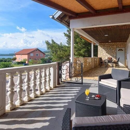 Apartman Anke Gornji Karin  4