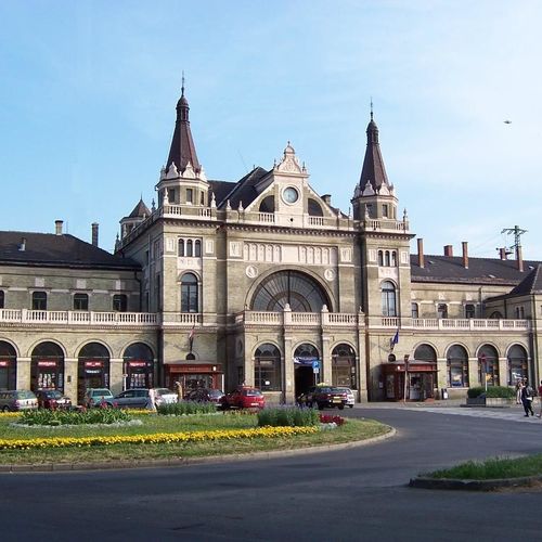 A közeli állomás