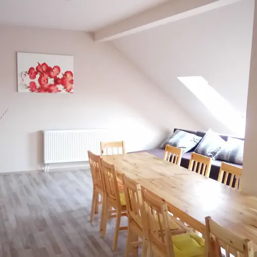 3. Apartman k&ouml;z&ouml;s t&eacute;r