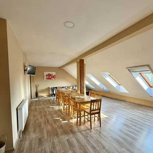 Apartman 3
T&aacute;gas, k&ouml;z&ouml;ss&eacute;gi t&eacute;r &eacute;s &eacute;tkező