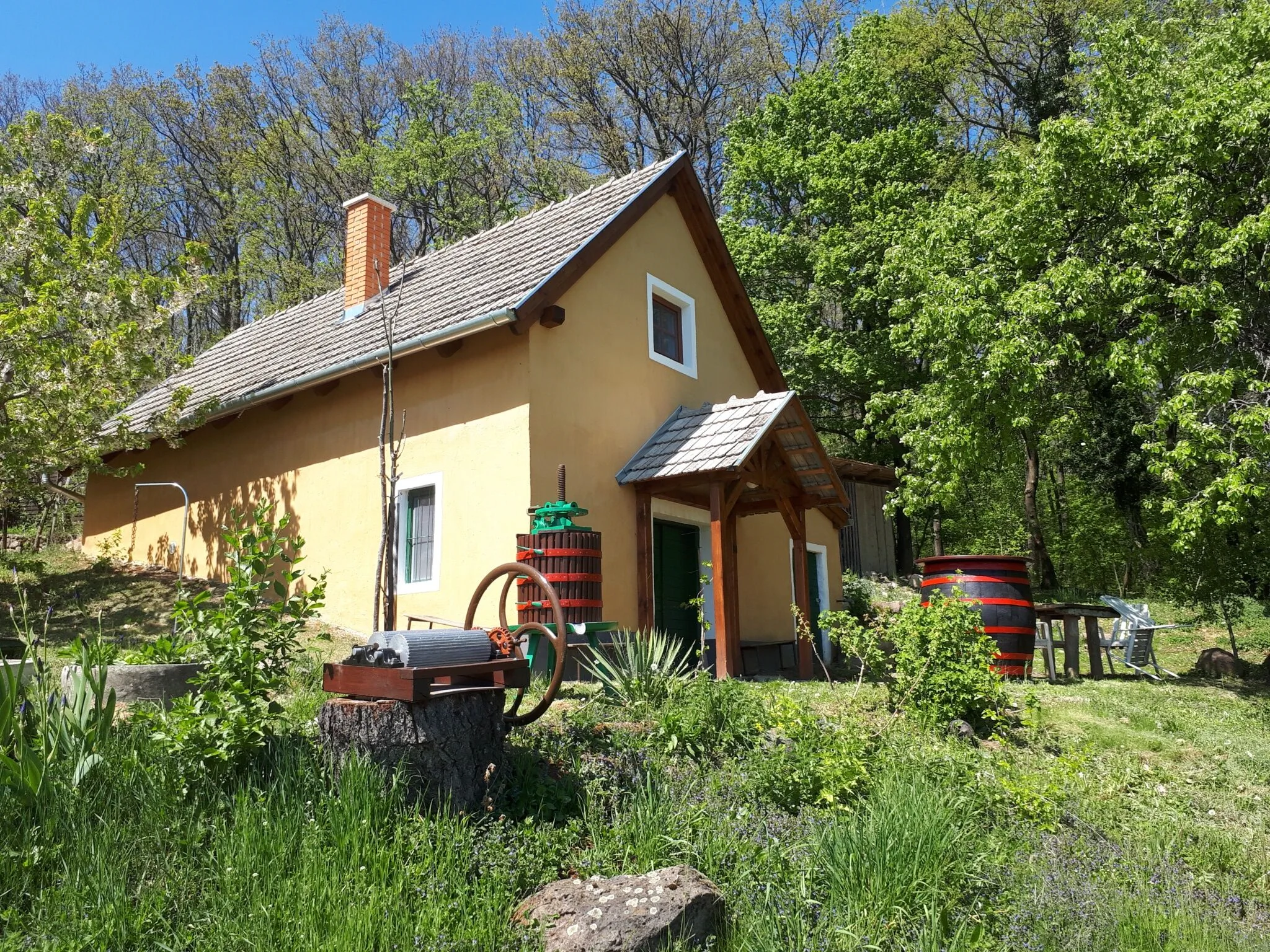 Cottage by the Woods Balatonhenye