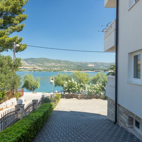 Apartments Janja Arbanija  4