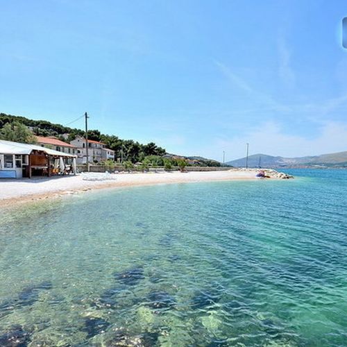 Apartmani Marin Arbanija  2
