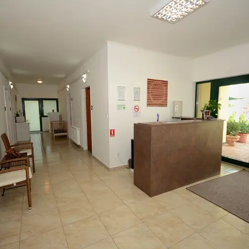 Szárszó Panzió Balatonszárszó - Recepció és a folyosóról nyíló 5 szoba.