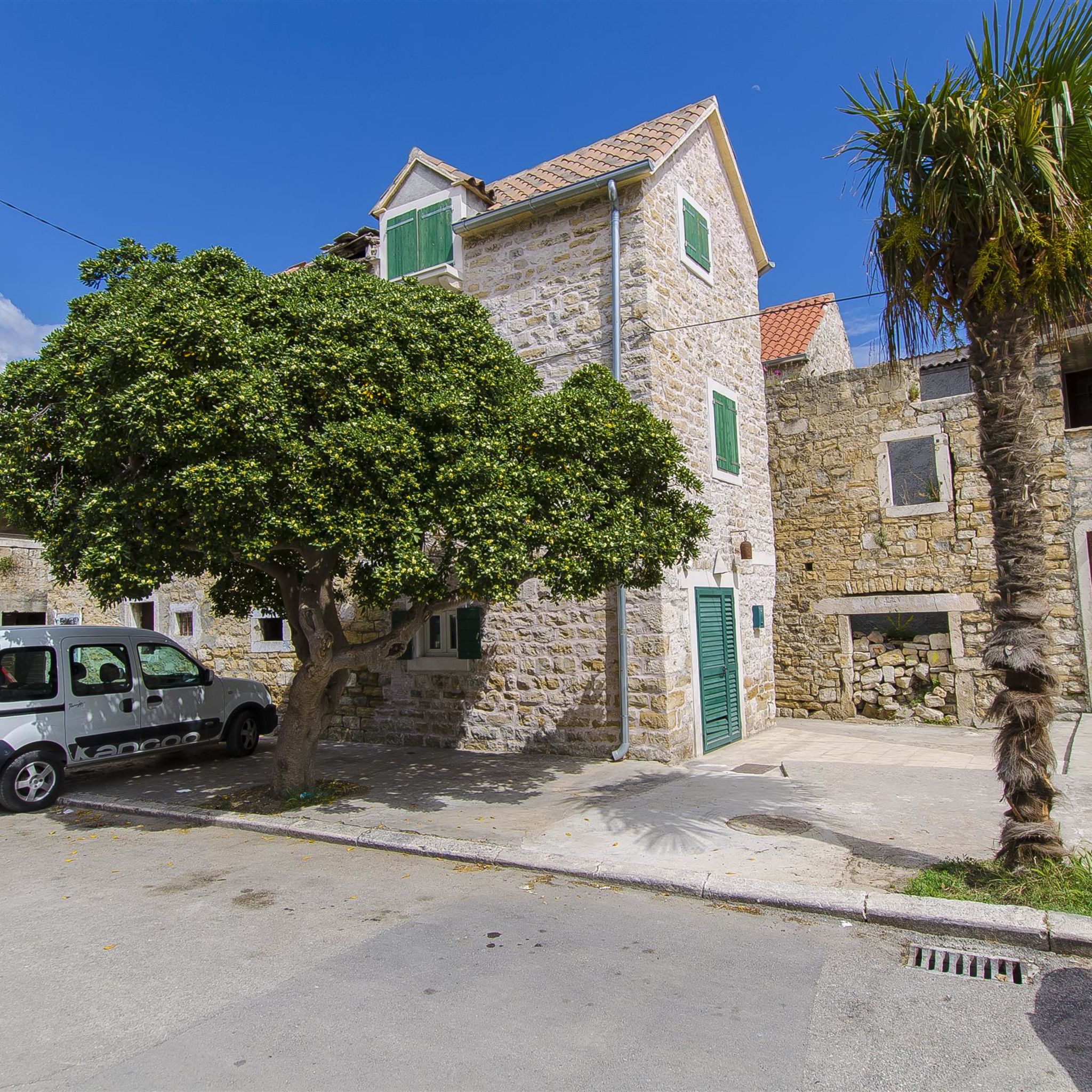 House Gulliver Kastel Sucurac