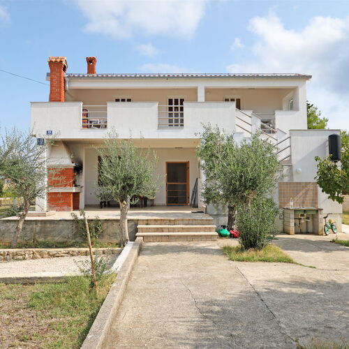 Apartments Ivan Vrsi  2