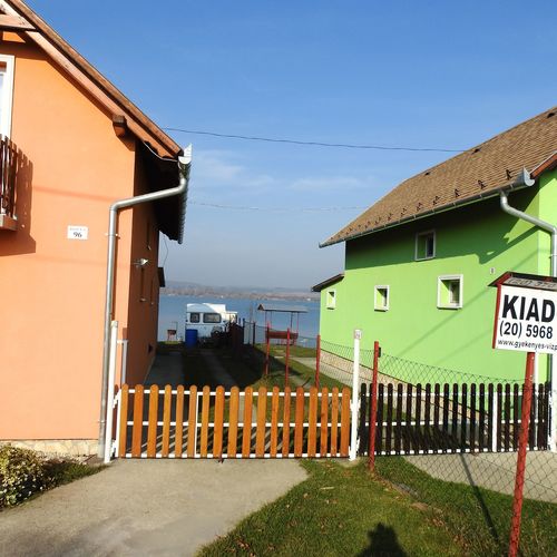 udvar