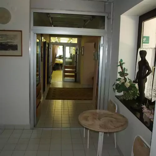 Platán Üdülőház Balatonszeme 004 kép