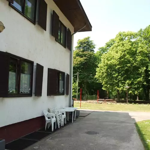 Platán Üdülőház Balatonszeme 002 kép