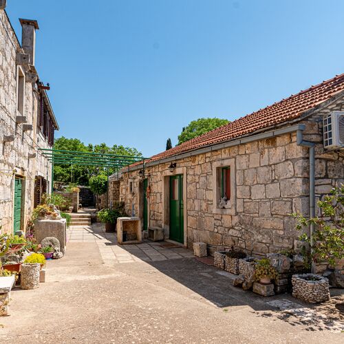 Apartmanok Parkolóhellyel Zrnovo, Korcula - 9239 Žrnovo