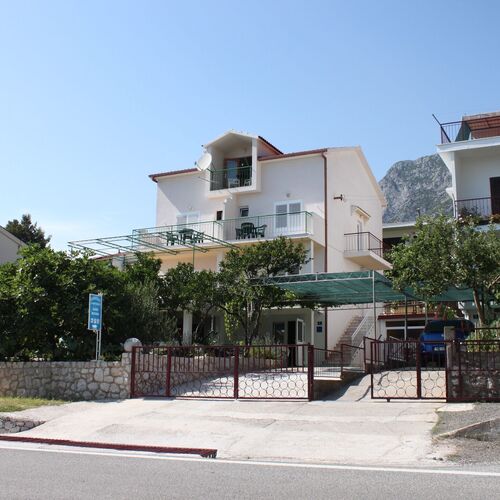 Apartmanok és Szobák Parkolóhellyel Gradac, Makarska - 6819 Gradac