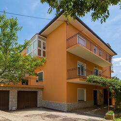 Apartmanok Parkolóhellyel Novi Vinodolski - 5541