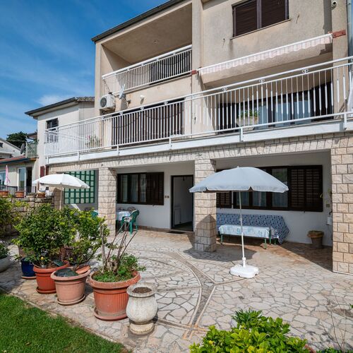 Apartmanok Parkolóhellyel Pula - 2252  4