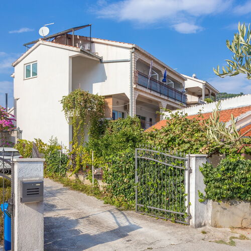 Apartmanok és Szobák Parkolóhellyel Marina, Trogir - 5953 Marina  3