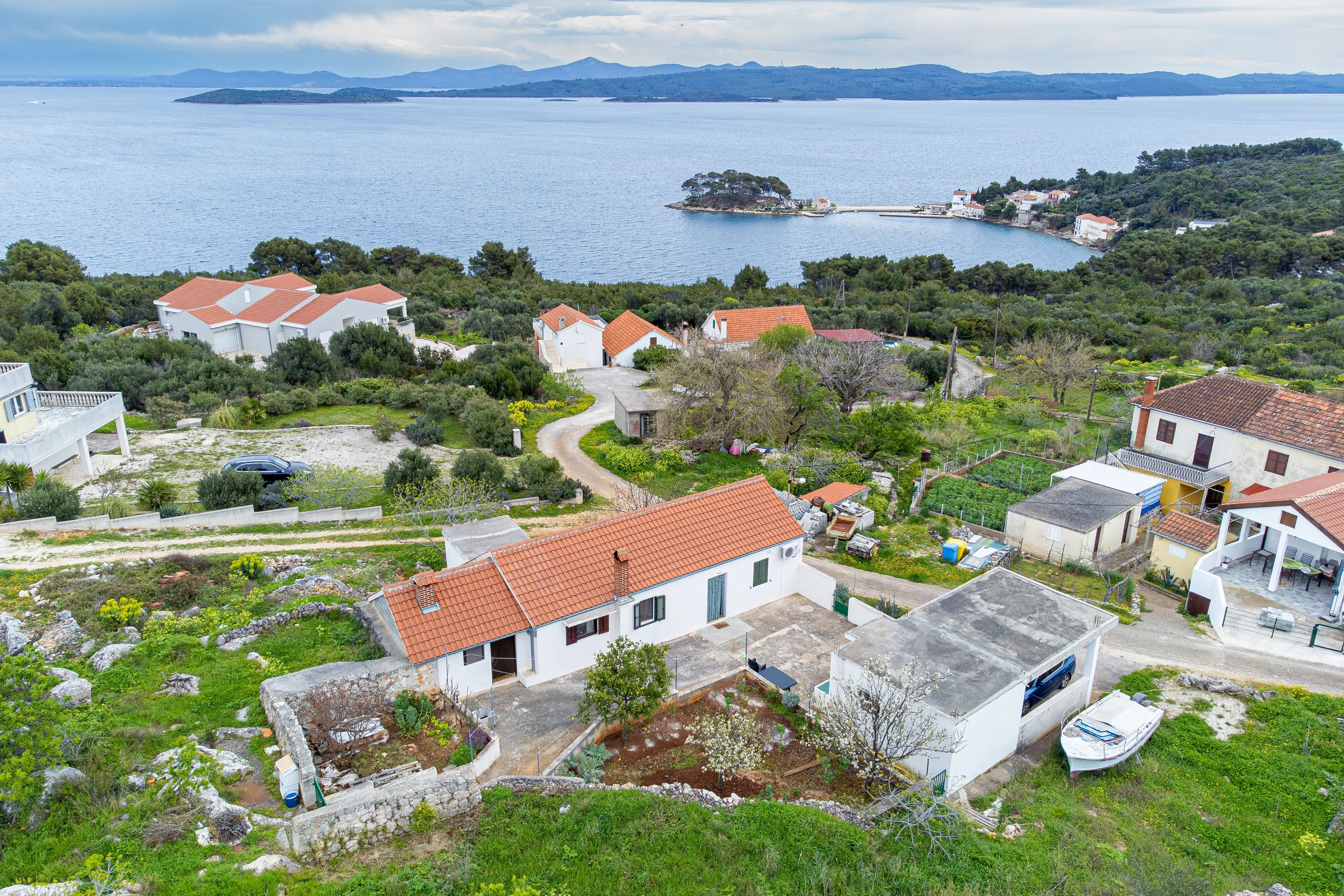 Apartments With Parking Space Savar, Dugi Otok - 12762 Savar