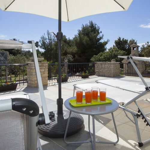 Apartmanok Parkolóhellyel Maslinica, Solta - 13135 Maslinica