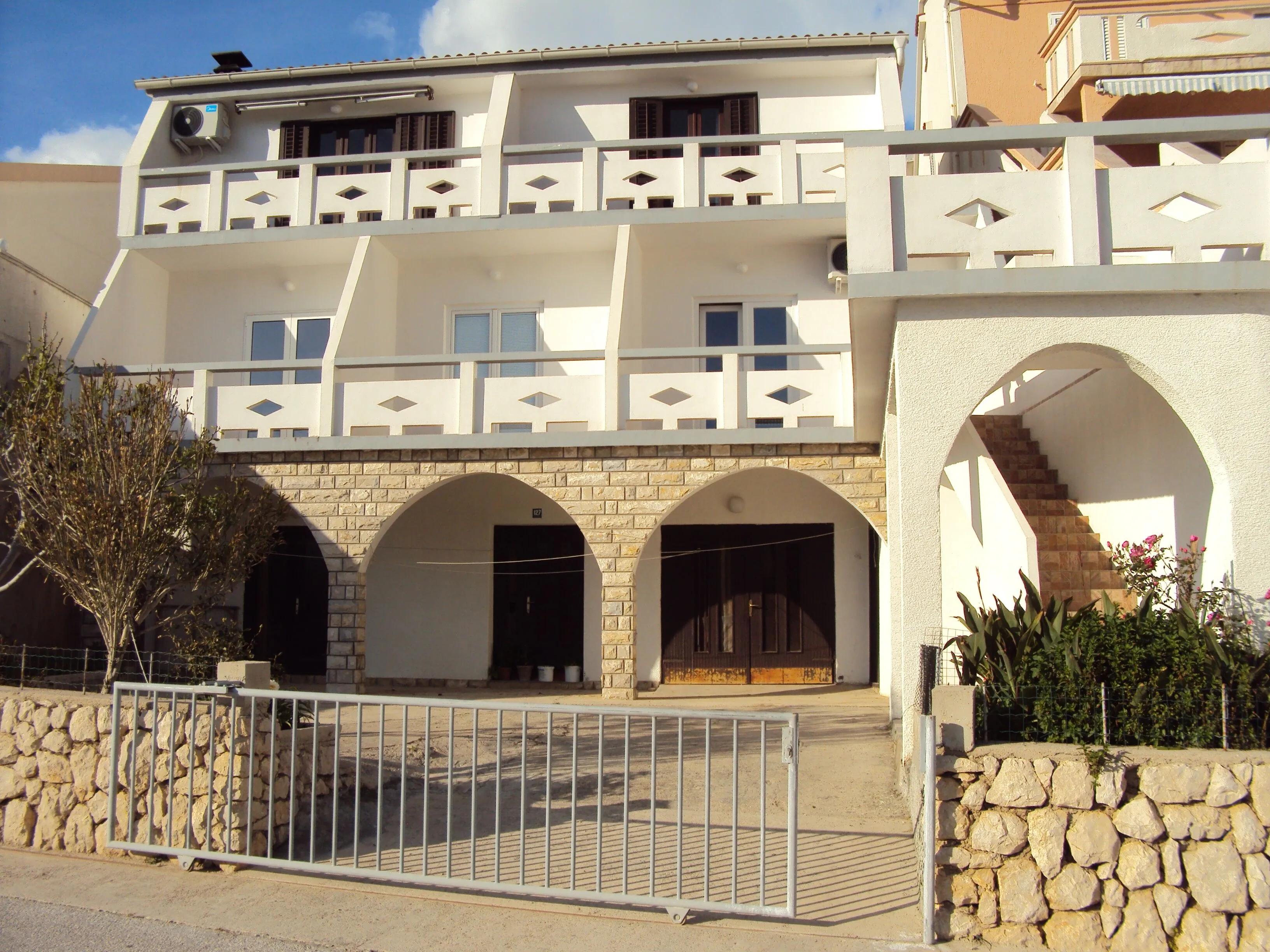 Apartments By The Sea Metajna Pag - 12443