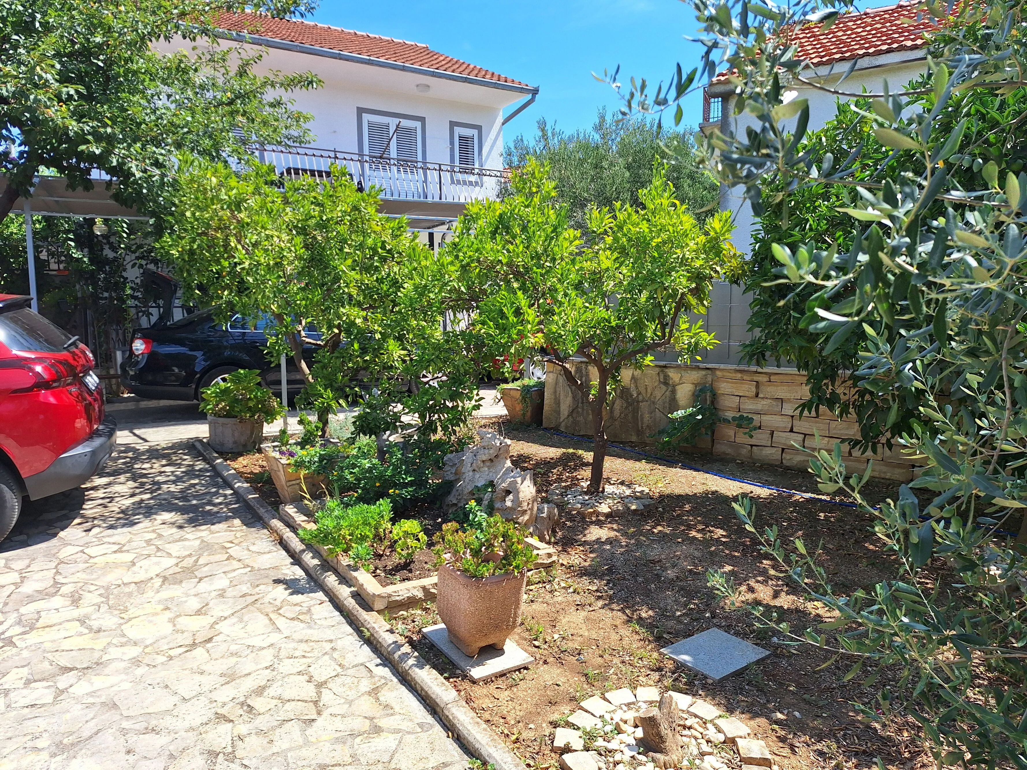Apartments With Parking Space Vinišće, Trogir - 12637 Vinišće