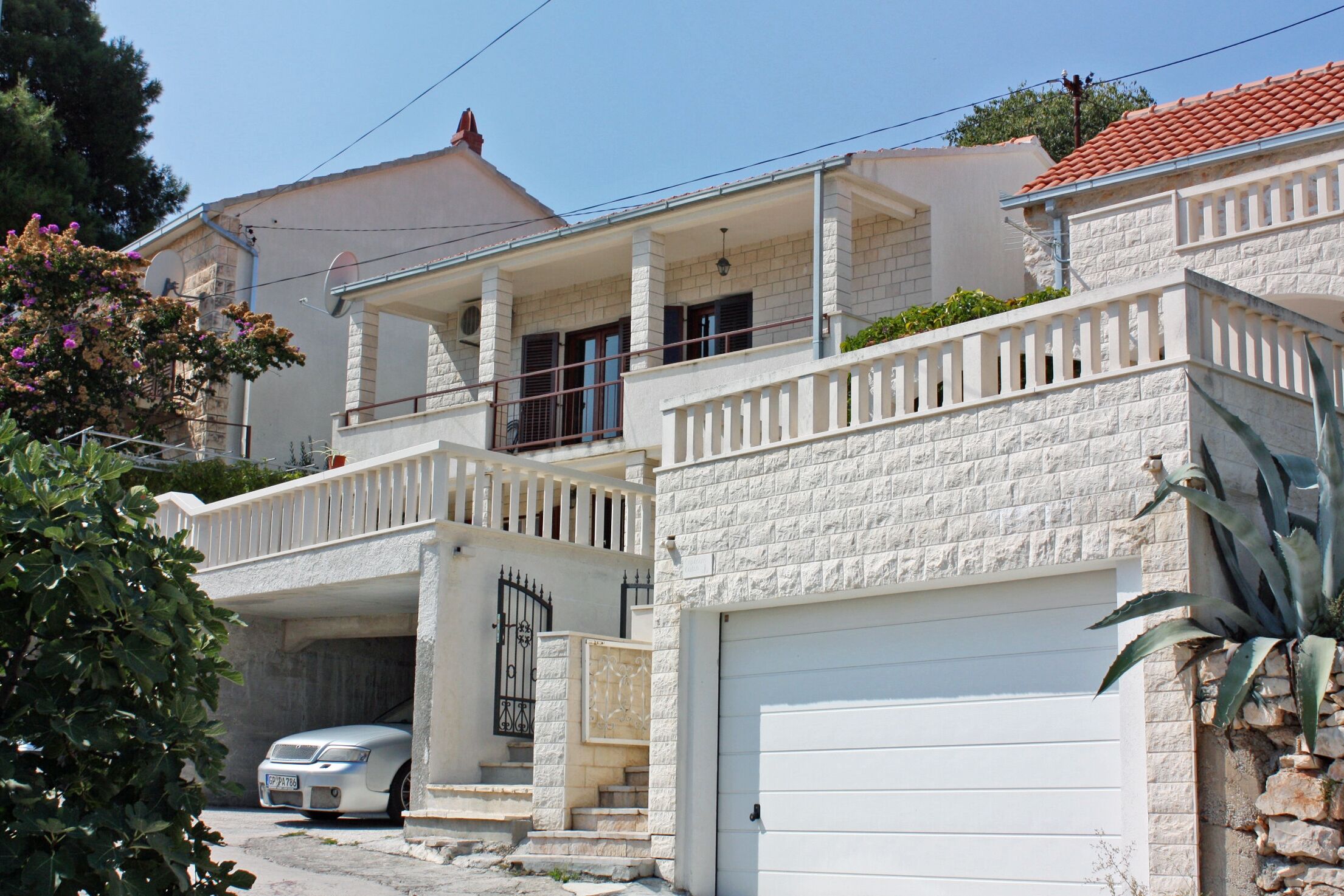 Apartmanok Parkolóhellyel Sutivan, Brac - 2846 Sutivan