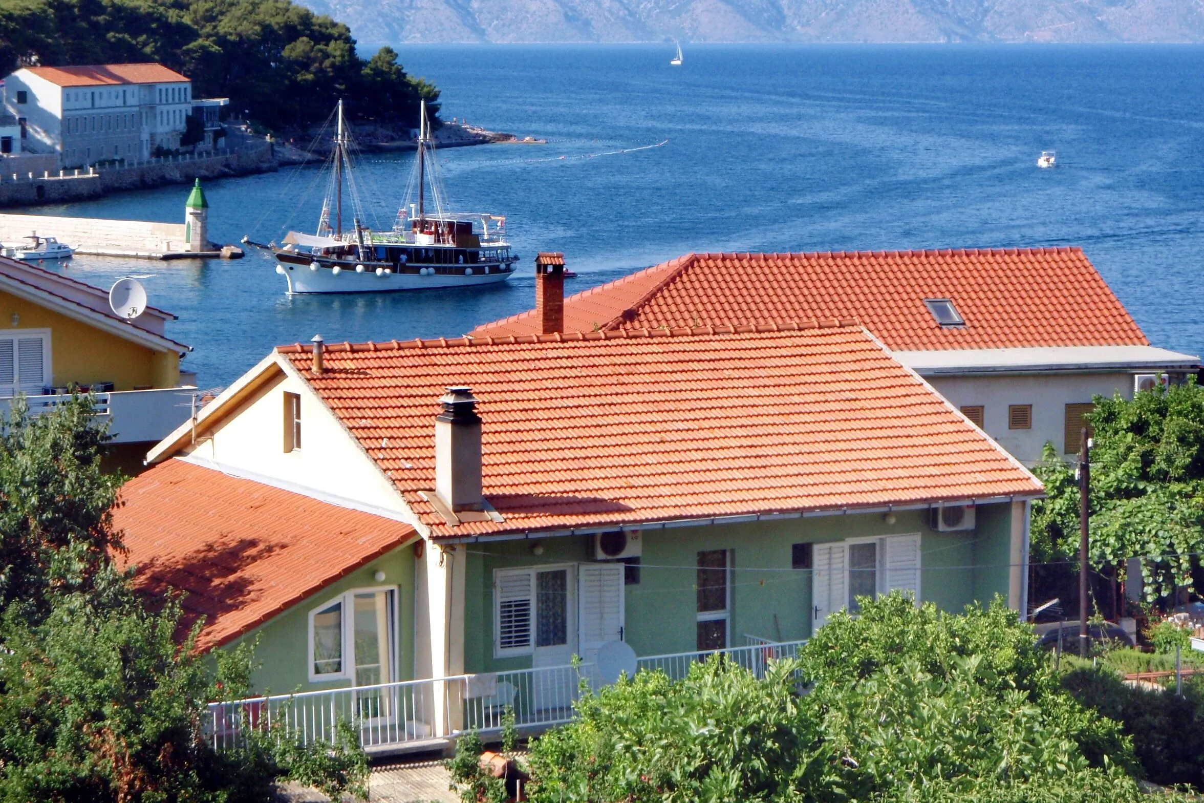 Apartments And Rooms By The Sea Jelsa, Hvar - 4602 Jelsa