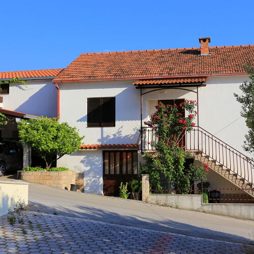 Apartmanok Parkolóhellyel Okrug Gornji, Ciovo - 1107 Okrug Gornji  3