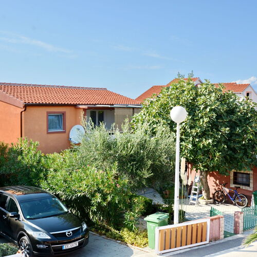 Apartmanok Parkolóhellyel Vir - 10407  4