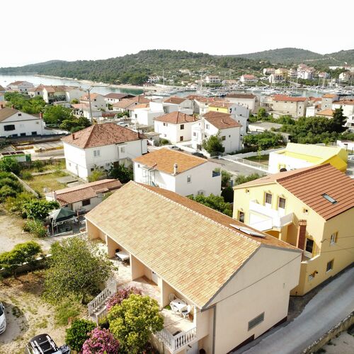 Apartmanok Parkolóhellyel Jezera, Murter - 5107 Jezera