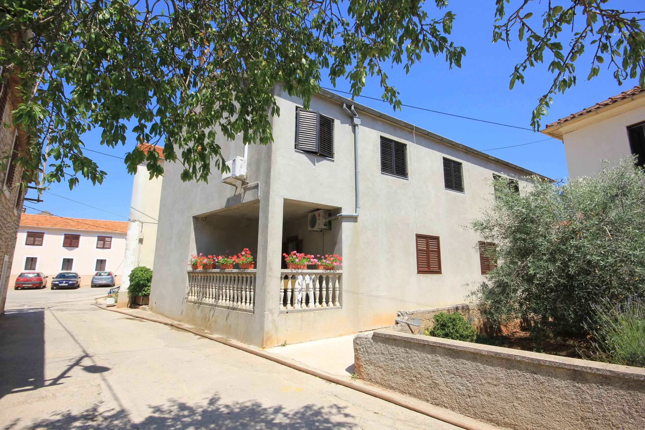 Apartmanok Parkolóhellyel Sali, Dugi Otok - 447 Sali